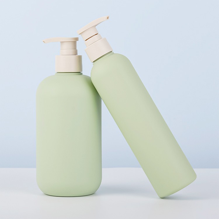 empty bottles for shampoo and conditioner